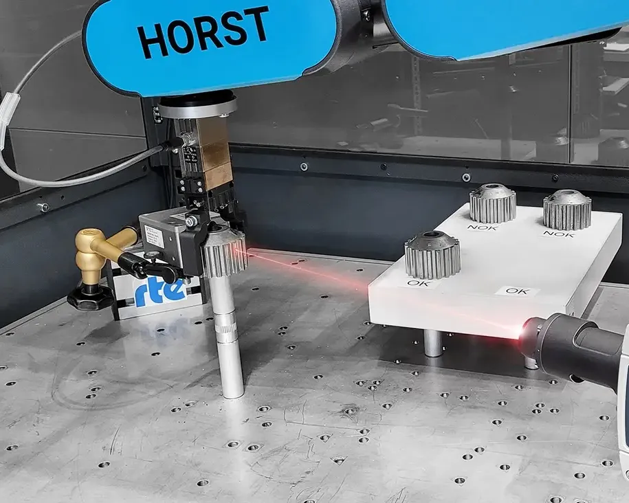 Robotyzacja kontroli jakości i powtarzalnych operacji produkcyjnych – robot HORST